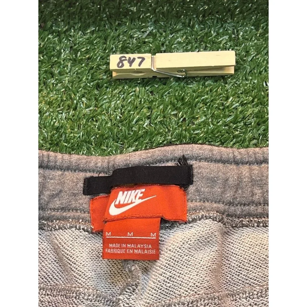 Vintage Nike Y2K Gray Mens Sweatpants size MD Tapered Leg Red‎ Tag Embroidered